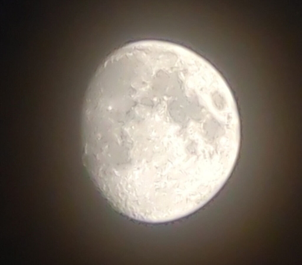Pixel 7 Pro: cropped but otherwise unedited unmodified hand held moonshot with 30x max zoom: